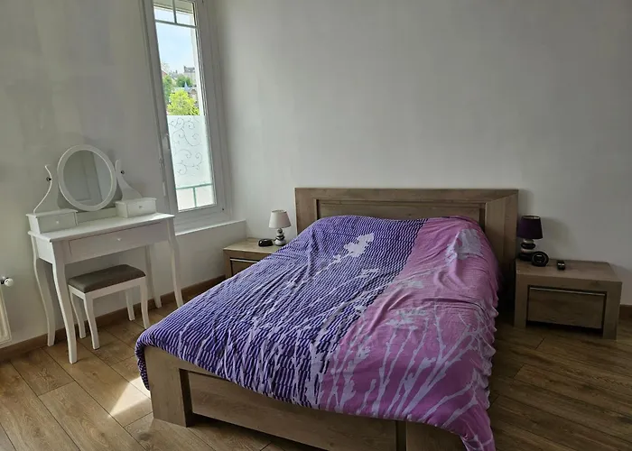 民宿 Pleine De Charme Face A La Muraille Romaine Et Face A La Cathedrale *