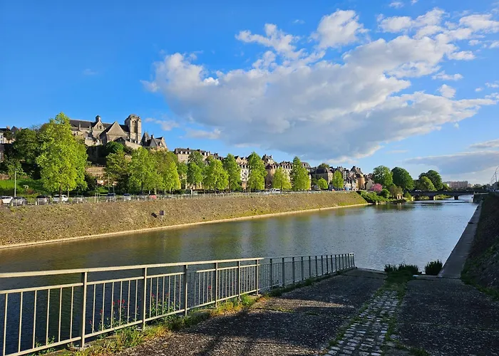 民宿 Pleine De Charme Face A La Muraille Romaine Et Face A La Cathedrale 勒芒